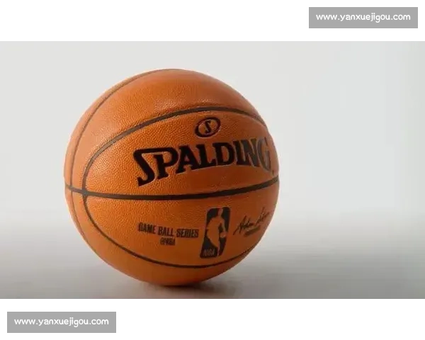 斯伯丁NBA比赛用球：助力球员突破极限，体验专业篮球赛事的核心魅力